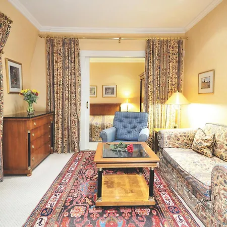 Residenz Am Rosengarten 4*