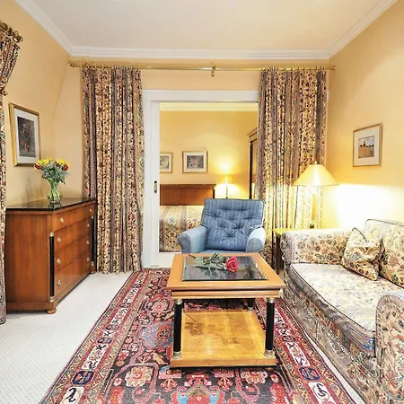 Residenz Am Rosengarten 4*